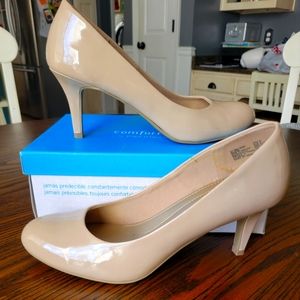 Comfort Plus Nude Heels Pumps Size 9